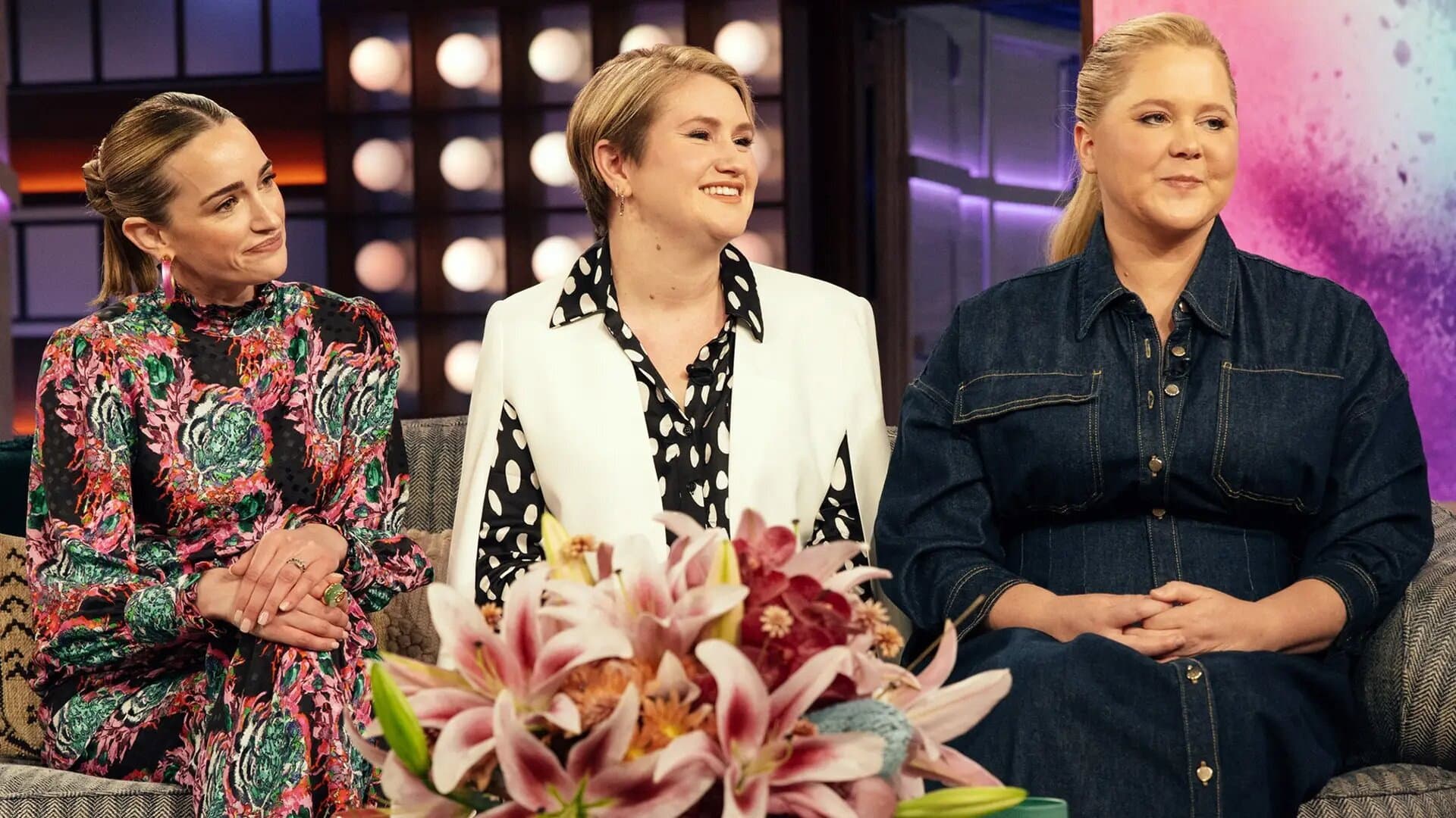 Amy Schumer, Jillian Bell & Brianne Howey, David Kwong